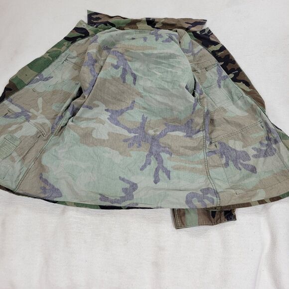 Military Shirt Mens Size Medium US Army Woodland Camo Winter Cold Y2k Gorpcore - Picture 11 of 16